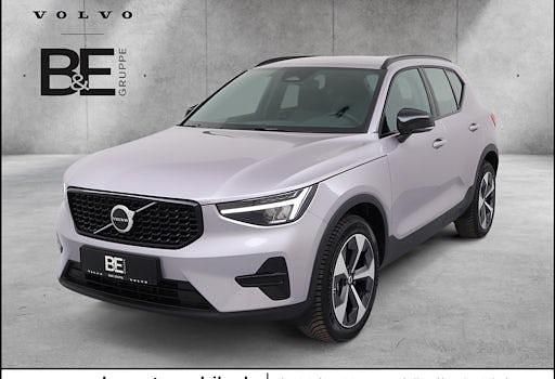 Neu Volvo XC40 Plus 197 PS (144 kW) 2025 Weiß SUV