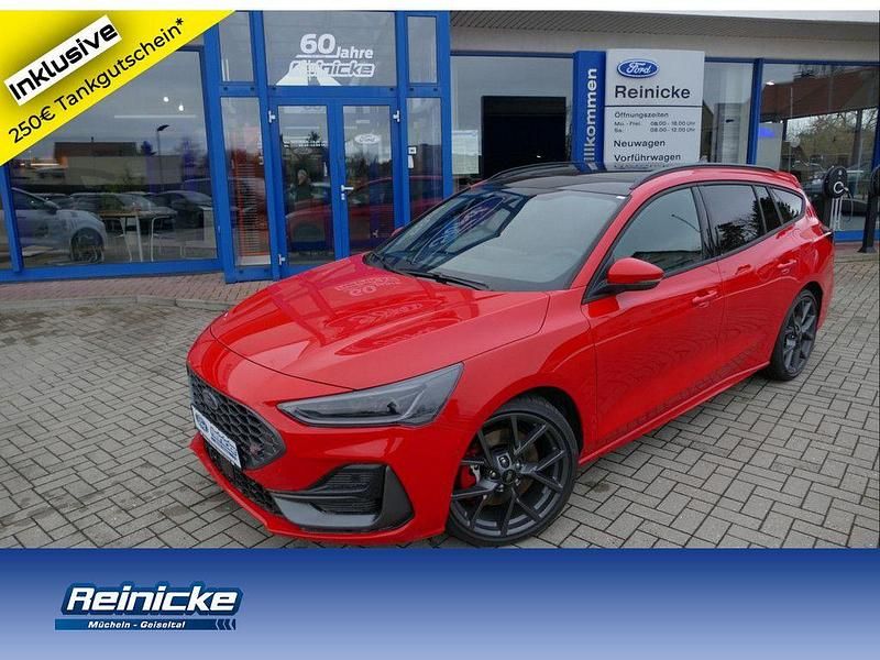 Neu Ford Focus ST 280 PS (205 kW) 2025 Rot Limousine