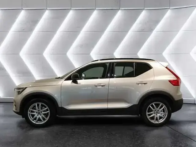Gebraucht Volvo XC40 145 PS (106 kW) 2022 SUV