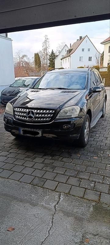 Gebraucht Mercedes ML280 190 PS (139 kW) 2007 Schwarz SUV