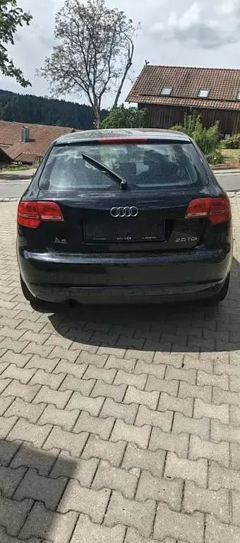 Second-hand Audi A3 Ambiente 140 CP (102 kW) 2010 Negru Hatchback