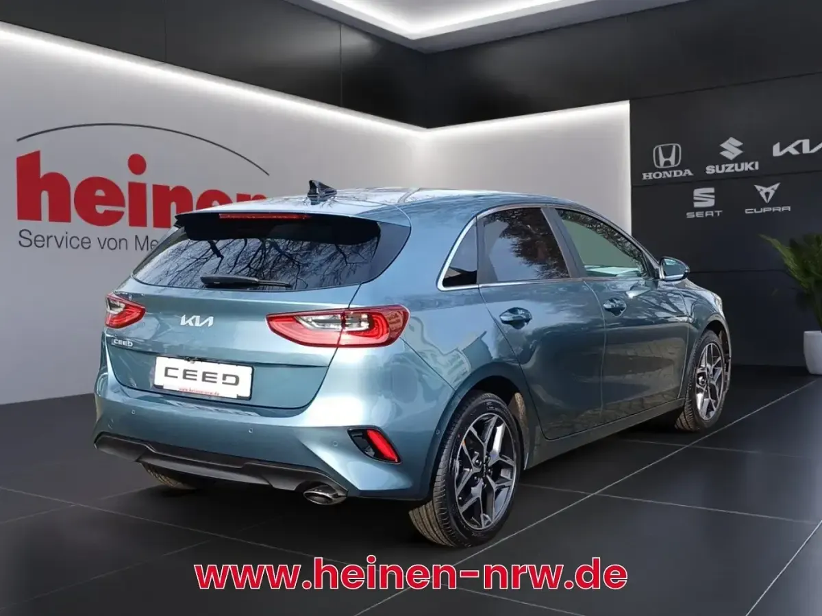 Nowe Kia Ceed Platinum 140 KM (102 kW) 2025 Zielony Hatchback