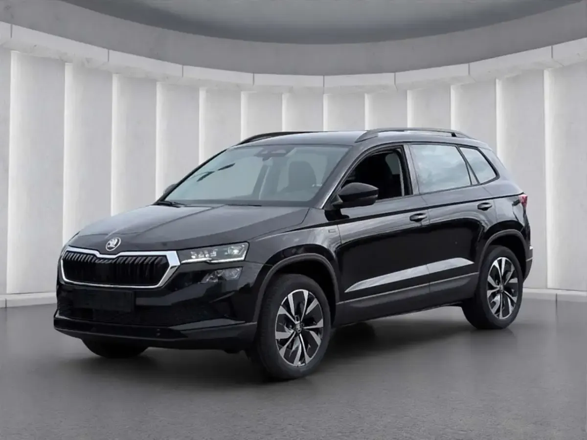 Neu Skoda Karoq Tour 150 PS (110 kW) 2026 Schwarz SUV