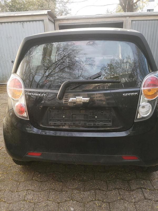 Gebraucht Chevrolet Spark 50 PS (36 kW) 2012 Schwarz Kleinwagen