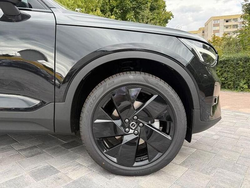 Gebraucht Volvo XC40 Plus 163 PS (119 kW) 2025 Onyx black SUV