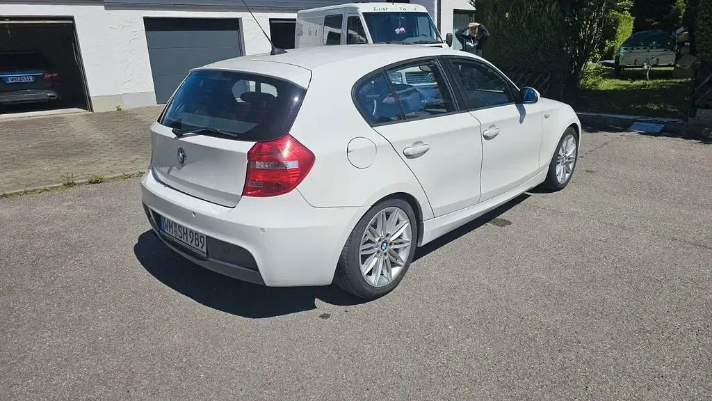 Gebraucht BMW 120 170 PS (125 kW) 2007 Weiß Kleinwagen