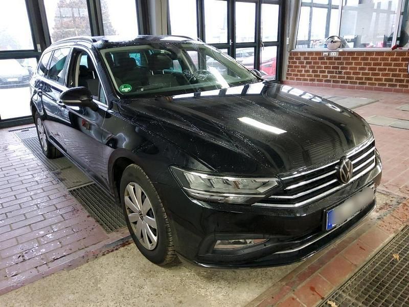 Second-hand VW Passat 200 CP (147 kW) 2023 Negru Break