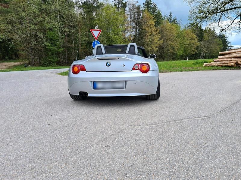 Gebraucht BMW Z4 231 PS (169 kW) 2003 Silber Cabrio