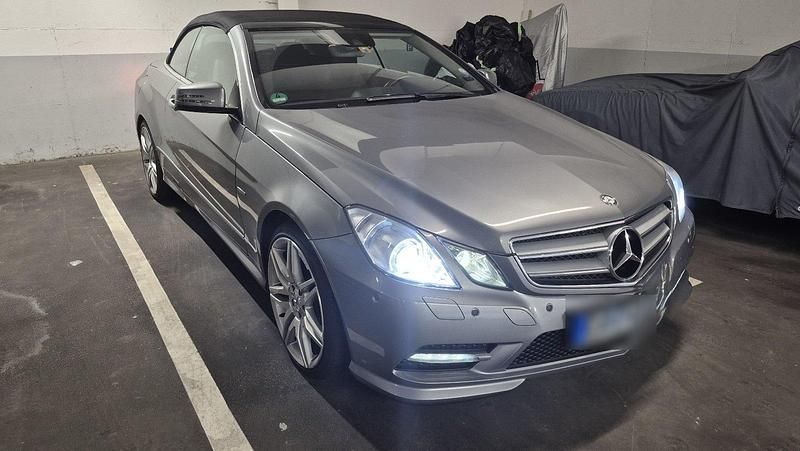 Gebraucht Mercedes E350 Avantgarde 306 PS (225 kW) 2011 Silber Cabrio