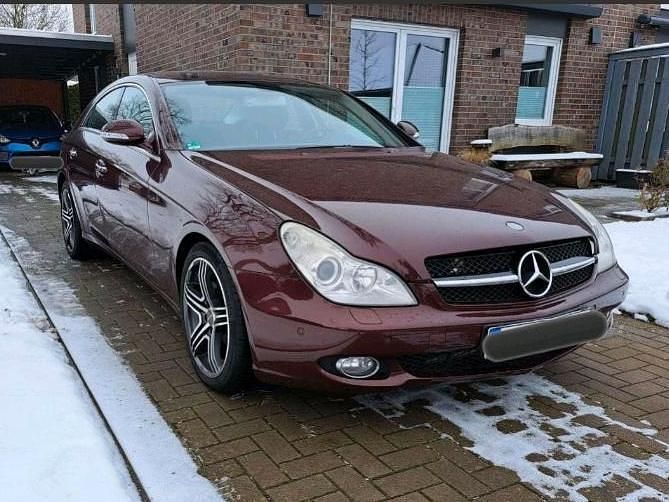 Rot Gebraucht 2006 Mercedes CLS350 Coupé | 5.800 € (Guter Preis) - Bild 1/4
