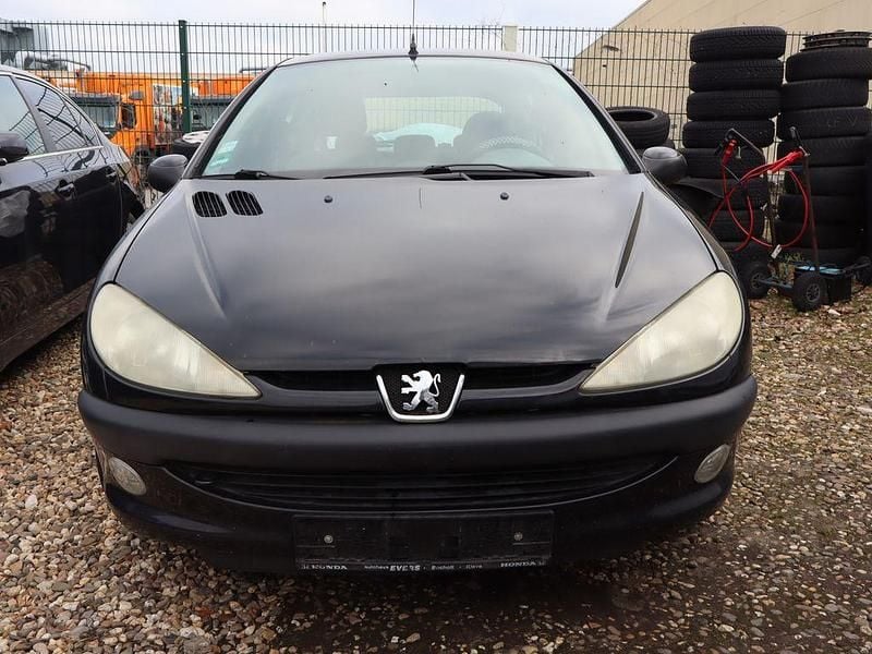 Gebraucht Peugeot 206 60 PS (44 kW) 2002 Schwarz Limousine