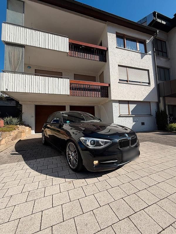 Gebraucht BMW 118 Sport Line 142 PS (104 kW) 2014 Schwarz Kleinwagen