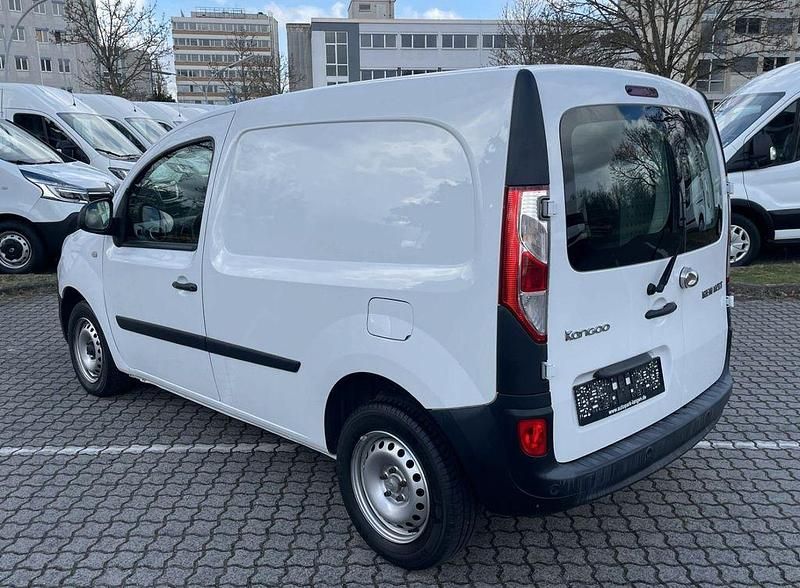 Usado Renault Kangoo Basis 95 HP (69 kW) 2019 Branco Monovolume