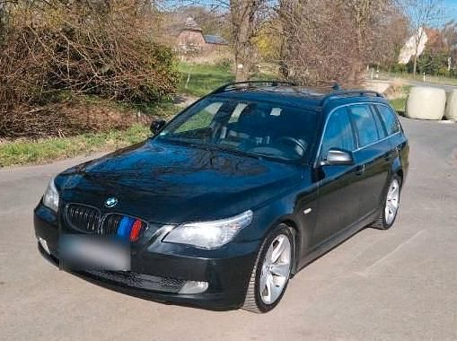 Gebraucht BMW 530 235 PS (172 kW) 2009 Schwarz Kombi