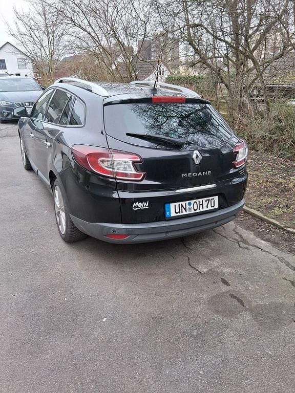 Gebraucht Renault Mégane III 140 PS (102 kW) 2010 Schwarz Limousine