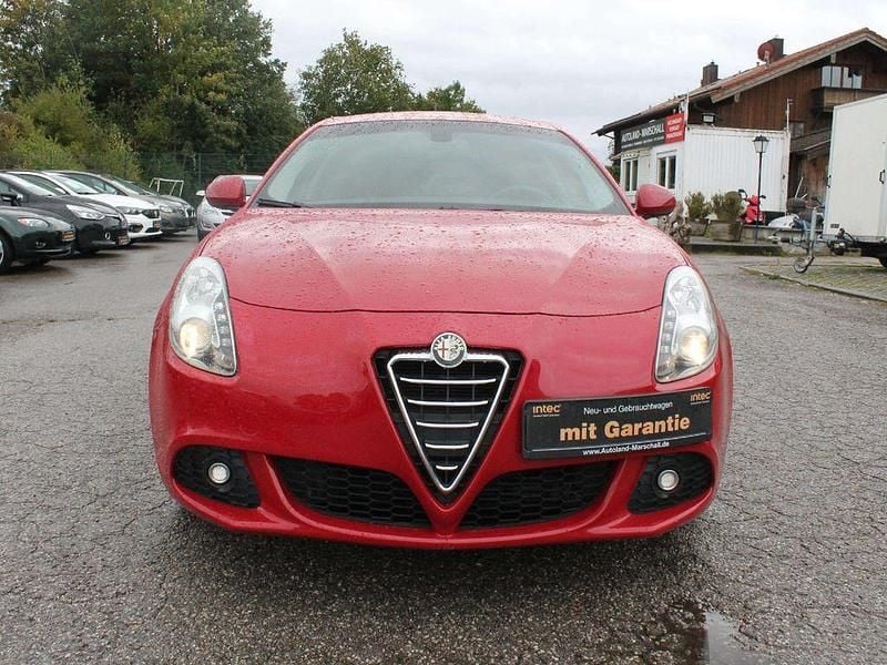 Gebraucht Alfa Romeo Giulietta Turismo 120 PS (88 kW) 2011 Rot Limousine