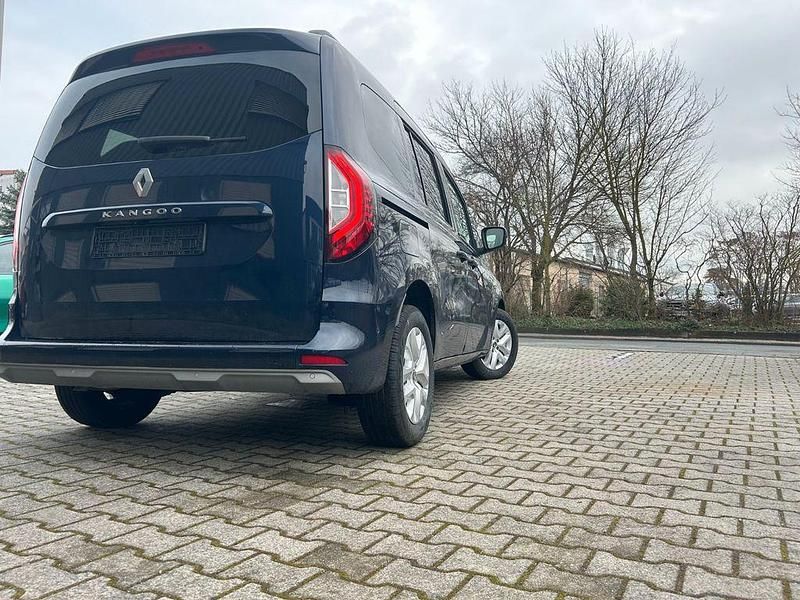 Neu Renault Kangoo Techno 131 PS (96 kW) 2026 Blau Van / Kleinbus