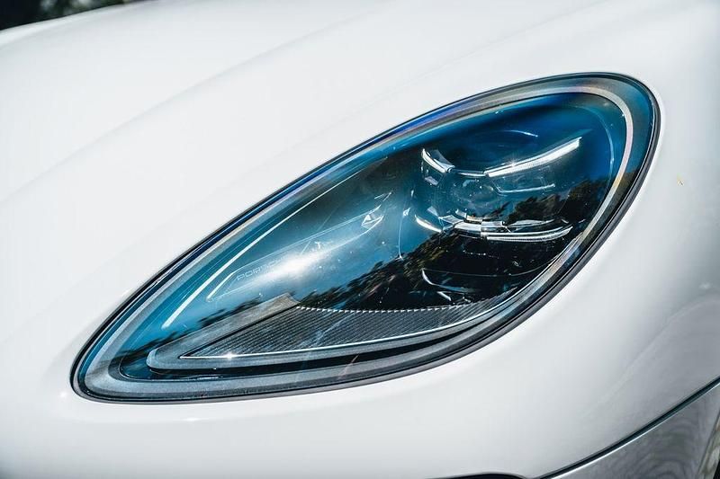 Gebraucht Porsche Macan 265 PS (194 kW) 2024 Weiß SUV