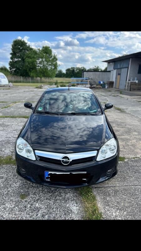 Schwarz Gebraucht 2007 Opel Tigra Cabrio | 2.700 € (Etwas zu teuer) - Bild 1/4