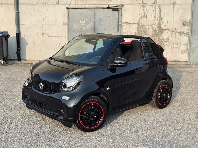 Schwarz Gebraucht 2016 Smart ForTwo Cabrio Passion Cabrio | 11.800 € (Fairer Preis) - Bild 1/4