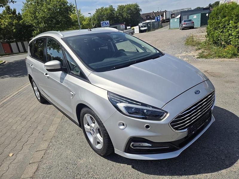 Polarsilber metallic Gebraucht 2021 Ford S-MAX S Van / Kleinbus | 16.990 € - Bild 1/4