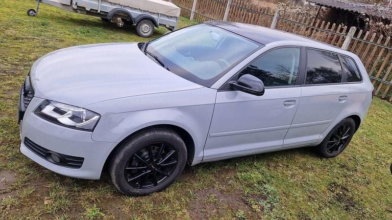 Gebraucht Audi A3 Attraction 102 PS (75 kW) 2009 Grau Kombi