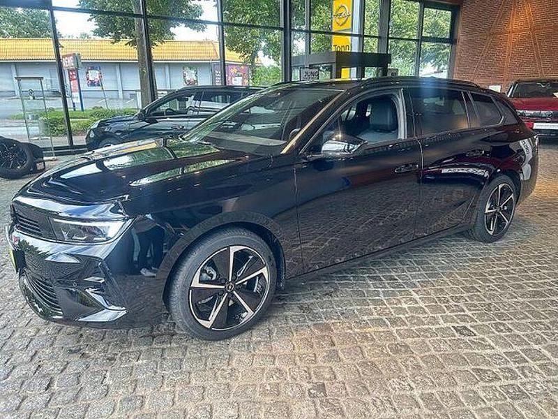 Gebraucht Opel Astra 131 PS (96 kW) 2024 Schwarz Limousine