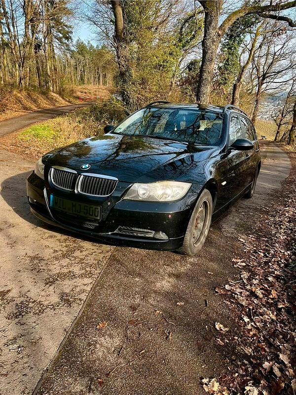 Gebraucht BMW 320 163 PS (119 kW) 2006 Schwarz Kombi