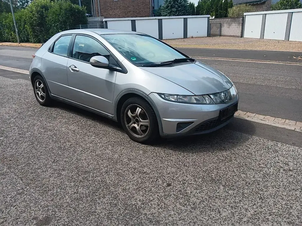 Gebraucht Honda Civic Comfort 140 PS (102 kW) 2007 Silber Limousine