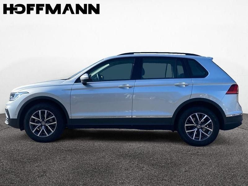 Gebraucht VW Tiguan IQ Drive 150 PS (110 kW) 2023 Reflex silver metallic SUV