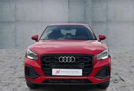 Neu Audi Q2 Advanced Plus 150 PS (110 kW) 2026 Rot SUV