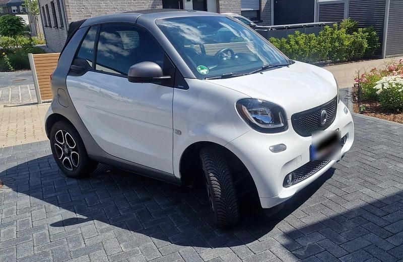 Gebraucht Smart ForTwo Cabrio Passion 90 PS (66 kW) 2019 Weiß Cabrio