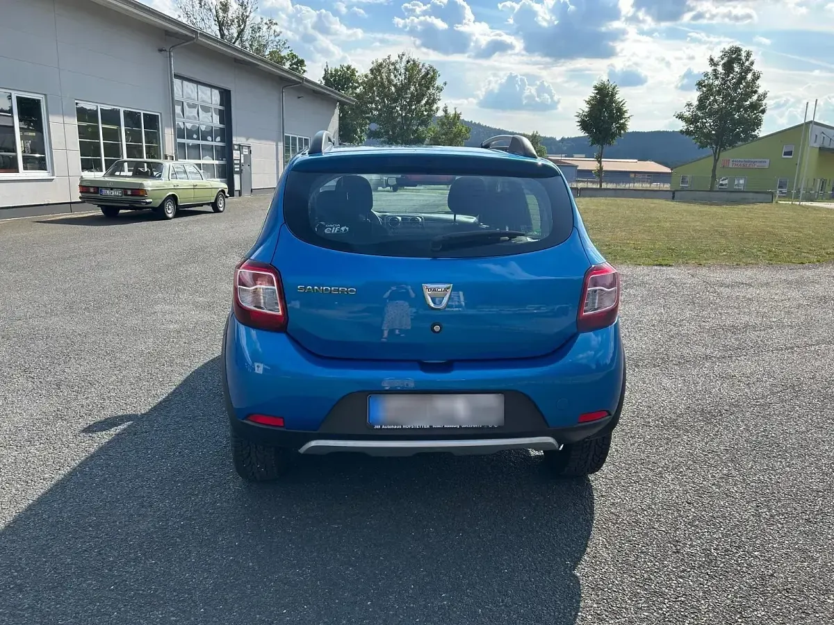 Gebraucht Dacia Sandero Stepway 90 PS (66 kW) 2015 Blau Limousine