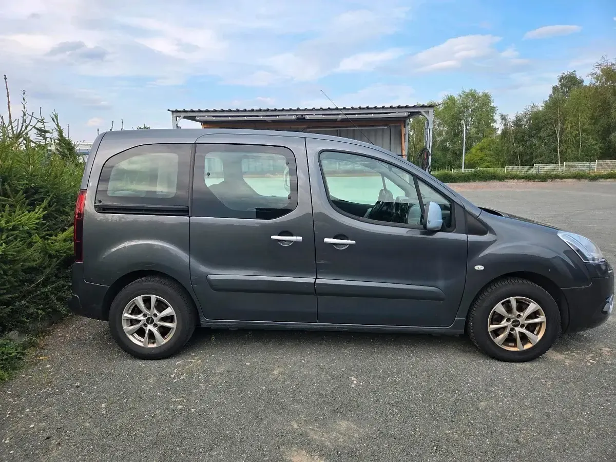Gebraucht Citroën Berlingo 92 PS (67 kW) 2014 Grau Van / Kleinbus