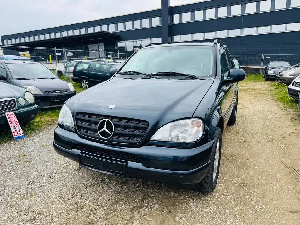 Brugt Mercedes ML320 218 HK (160 kW) 2000 Sort SUV