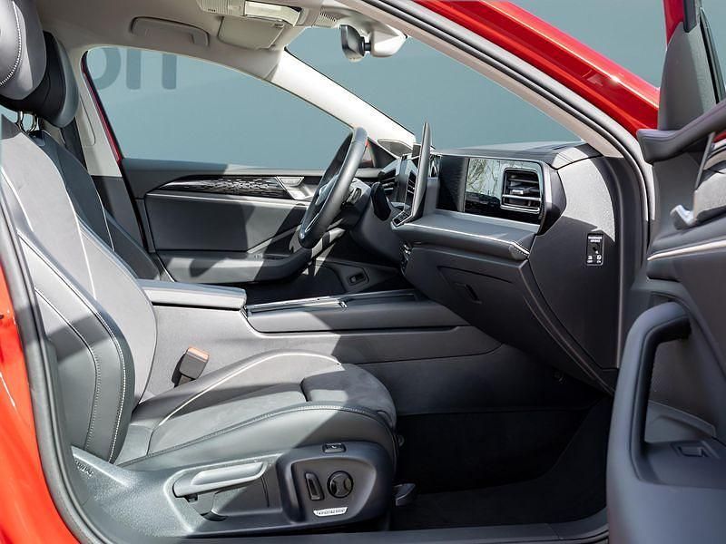 Gebraucht VW Passat 150 PS (110 kW) 2024 Rot Kombi