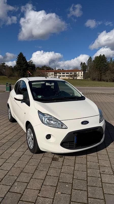 Gebraucht Ford Ka Champions Edition 69 PS (50 kW) 2012 Weiß Kleinwagen