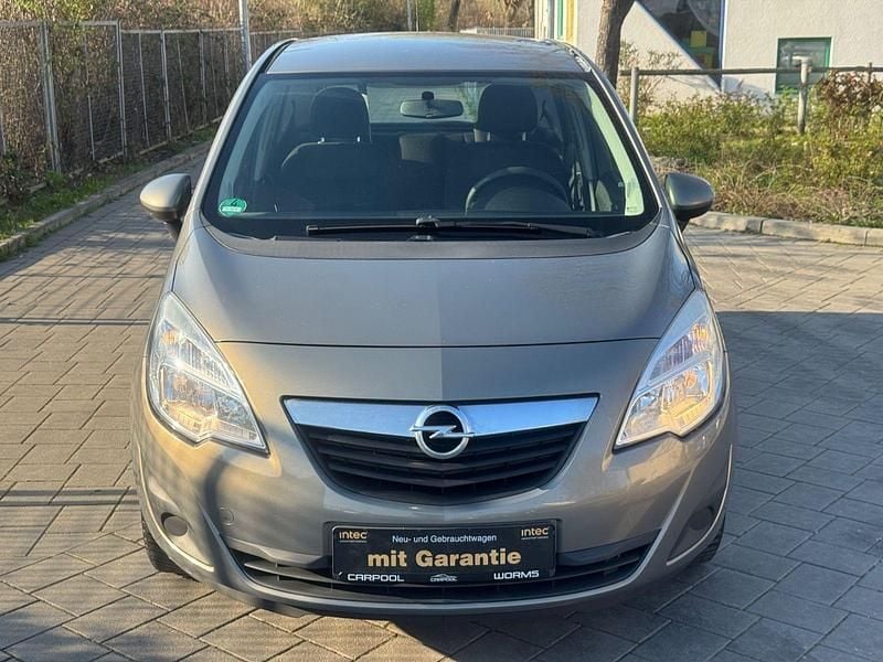 Gebraucht Opel Meriva Edition 101 PS (74 kW) 2011 Braun Van / Kleinbus