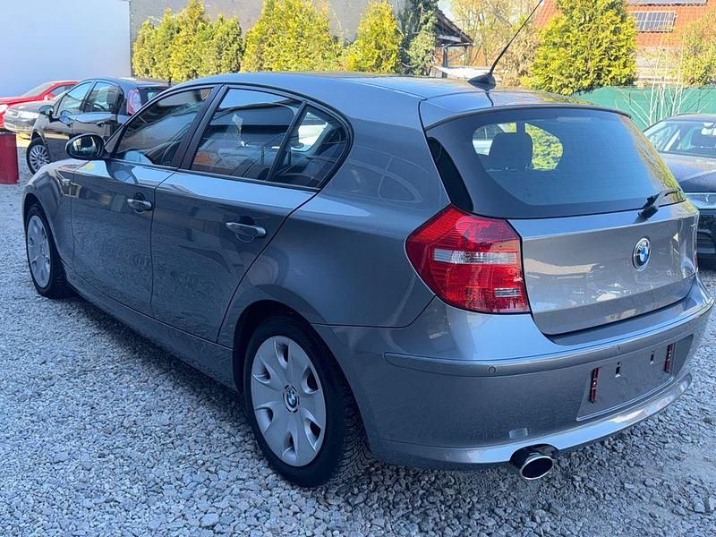 Gebraucht BMW 118 Advantage 143 PS (105 kW) 2010 Grau Kleinwagen