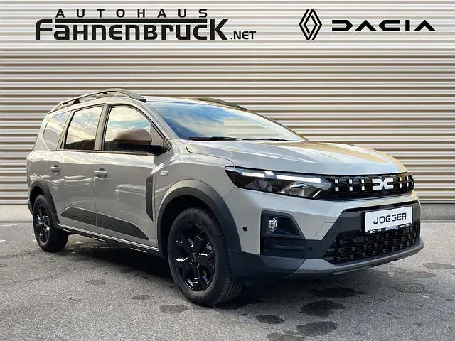 Neu Dacia Jogger Extreme 122 PS (89 kW) 2026 Beige Van / Kleinbus