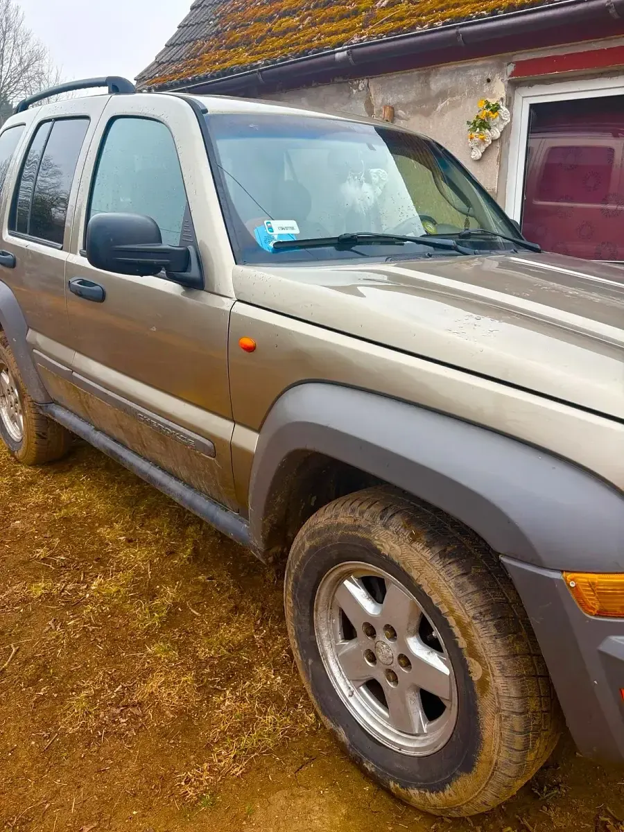Gebraucht Jeep Cherokee 163 PS (119 kW) 2007 SUV