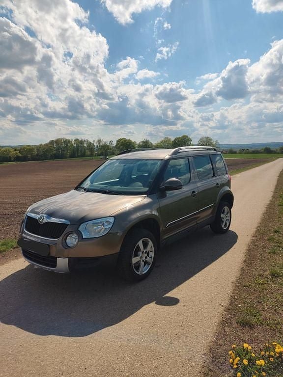 Gebraucht Skoda Yeti Elegance 105 PS (77 kW) 2013 Braun SUV