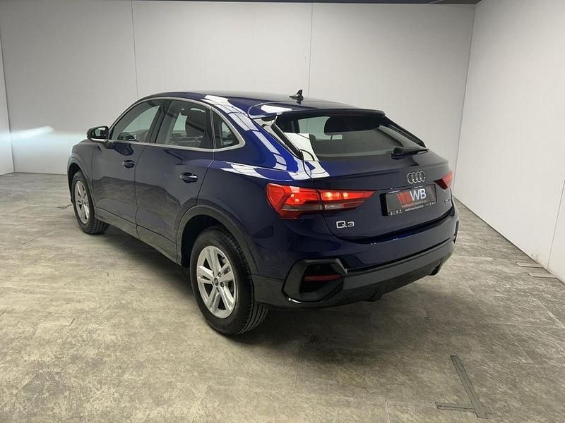Gebraucht Audi Q3 Sportback Performance 150 PS (110 kW) 2022 Navarrablau SUV