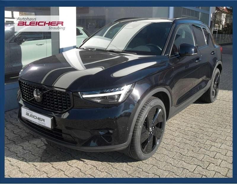 Schwarz Gebraucht 2025 Volvo XC40 Plus SUV | 39.990 € (Teuer) - Bild 1/4