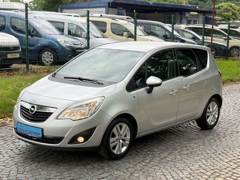 Grau Gebraucht 2011 Opel Meriva Edition Van / Kleinbus | 3.499 € (Etwas zu teuer) - Bild 1/4