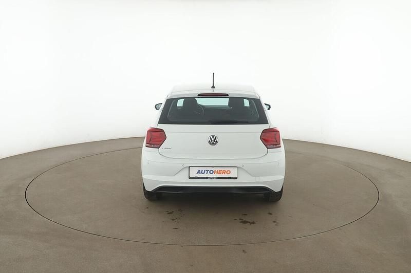 Gebraucht VW Polo Highline 95 PS (69 kW) 2018 Weiß Kleinwagen