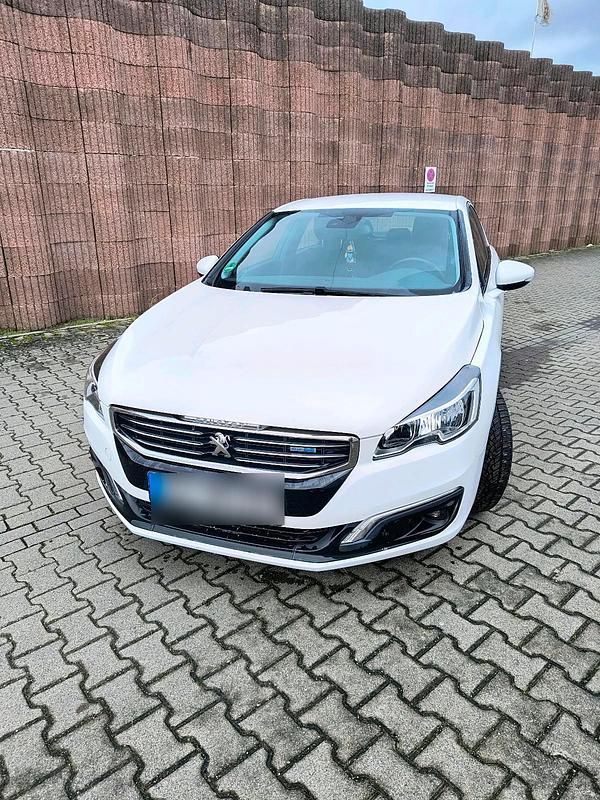 Gebraucht Peugeot 508 155 PS (114 kW) 2016 Weiß Limousine