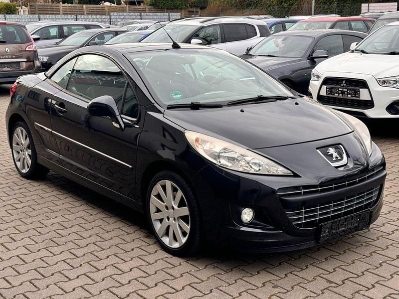 Gebraucht Peugeot 207 CC 120 PS (88 kW) 2012 Schwarz Cabrio