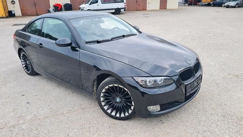 Second-hand BMW 320 170 CP (125 kW) 2009 Negru Coupe