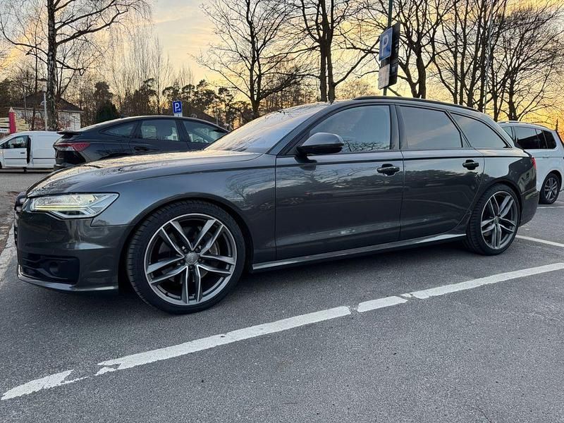 Gebraucht Audi A6 Comfort 333 PS (244 kW) 2016 Grau Kombi